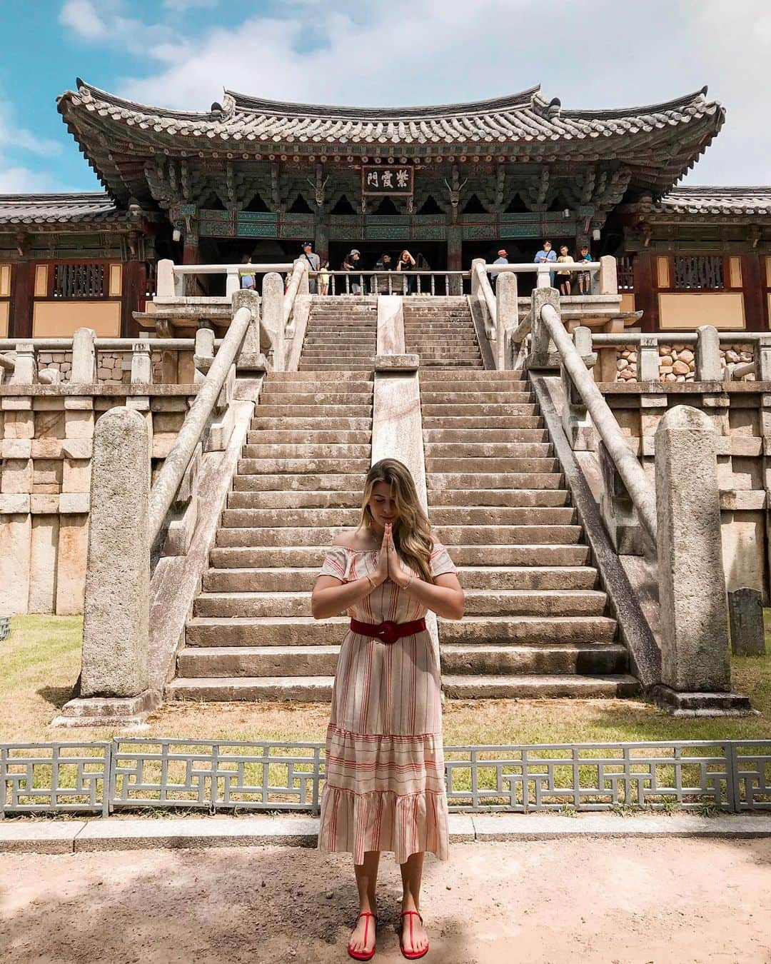 ニーナさんのインスタグラム写真 - (ニーナInstagram)「Que lugar incrível, cheio de paz! O Templo Bulguksa foi declarado Património Mundial da Unesco e nele estão sete tesouros nacionais da Coreia do Sul. Demais, né?」8月8日 21時59分 - niinasecrets