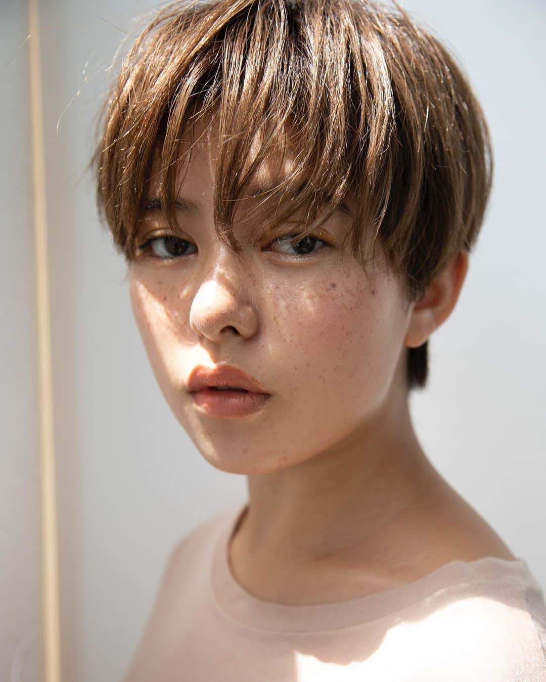 Yanagihara Hirokiさんのインスタグラム写真 - (Yanagihara HirokiInstagram)「夏 ハンサムマッシュショート✂︎✂︎ ・ 耳出しも◎ ・ #ショートヘア#ミニマムヘア#ミニショート#前髪#マッシュショート#lala__hair」8月8日 22時02分 - yanagihara_hiroki