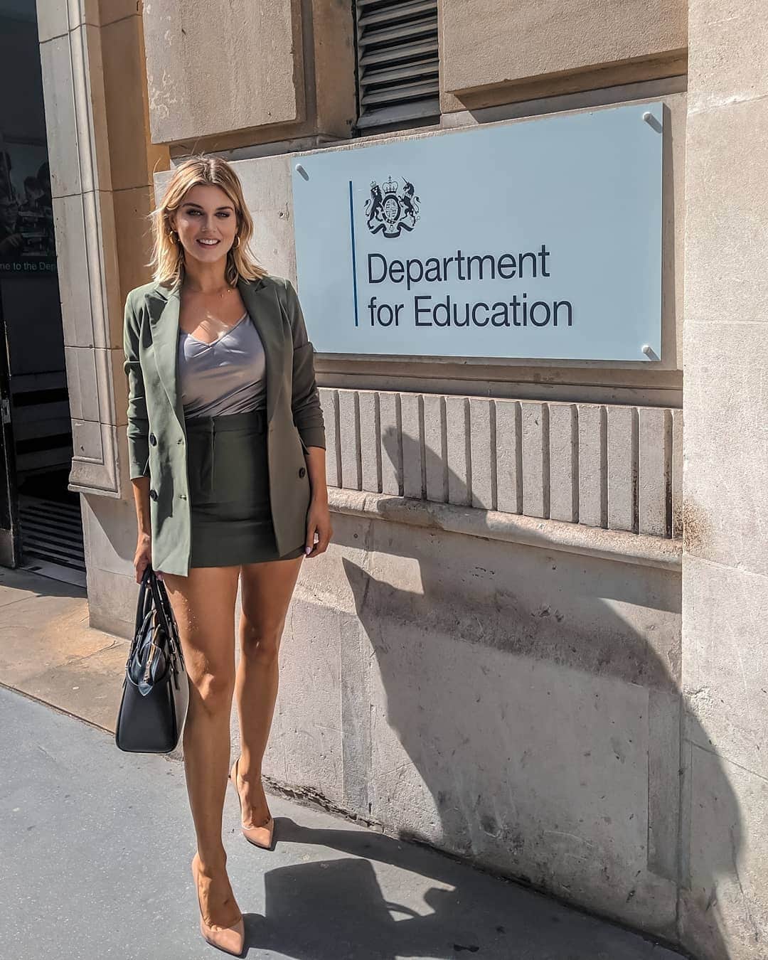 Ashley Jamesさんのインスタグラム写真 - (Ashley JamesInstagram)「I had such a positive morning with the Government Equalities Office discussing the causes of low body satisfaction and what the Government could be doing to challenge this.  We discussed many things including my experiences at school, trolling, reality TV, the type of adverts shown during these shows and the need for diversity, banning ads for cosmetic surgery and diet products - especially on Instagram, mysogony in the media and the impact that has on both celebrities and its readers, and the importance of ensuring we're using female photographers and creators so we see our bodies through our own gaze. I also brought up a lot of the points you guys put forward like having to declare when images are photoshopped, so I'm really grateful for all your suggestions, especially because I'm aware I live in a bit of a bubble in this industry. I'm going to continue working with them and I'm really excited about this opportunity. Keep sending your suggestions over. 🥰」8月8日 22時15分 - ashleylouisejames