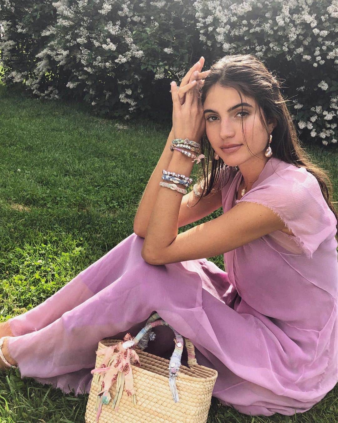 ダニジョーのインスタグラム：「Dress like a fairytale 🧚🏻‍♀️ ✨ @rafa_consentino in the NEW Lilac chiffon slip • tap to shop」