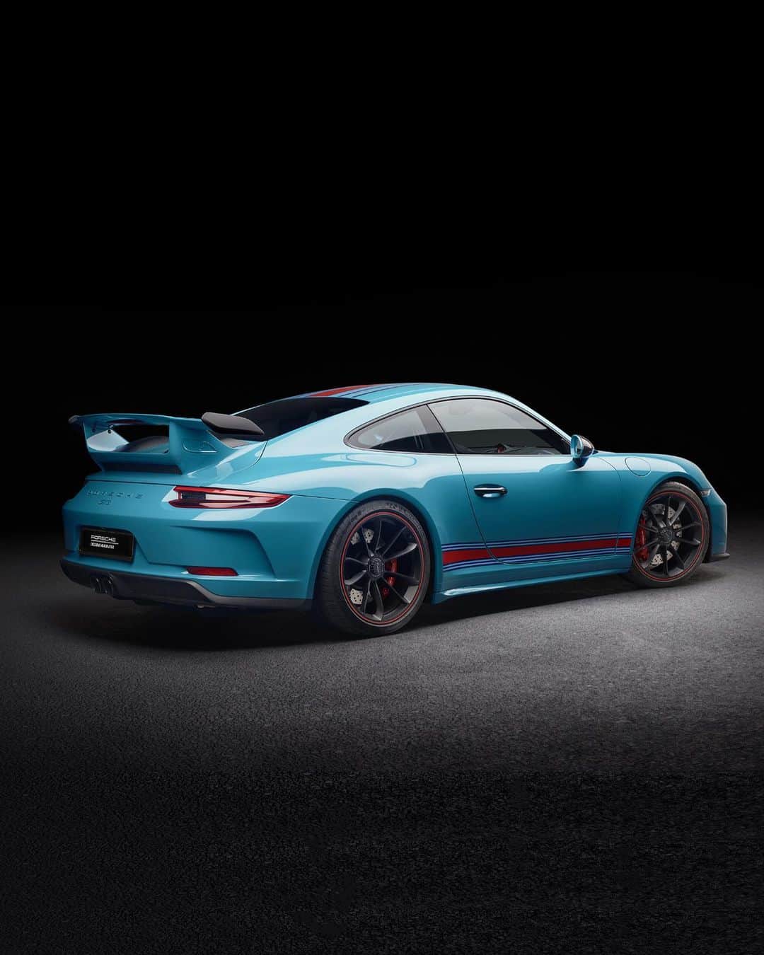 Porscheさんのインスタグラム写真 - (PorscheInstagram)「Martini livery? Custom red accents? Bring your 911 GT3 styling dreams to life at the Exclusive Manufaktur and let our experts hand-craft a Porsche only you can call your own. #Porsche #PorscheExclusiveManufaktur #911GT3 #PorscheTequipment  _ Combined fuel consumption in accordance with EU 6: 911 GT3 : 12,9-12,7 l/100 km; CO2 emissions: 290-288 g/km」8月8日 22時25分 - porsche