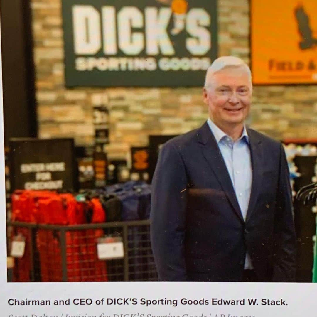 マイケル・キートンさんのインスタグラム写真 - (マイケル・キートンInstagram)「This is Ed Stack. CEO of Dick’s Sporting Goods. Took a big $ hit when he he stopped selling assault rifles and not only did not return them to manufacturers but destroyed them after Parkland. Guts. I called him back then and thanked him and decided to buy my sporting goods from Dick’s.  Please Buy your stuff from Dick’s.」8月8日 22時35分 - michaelkeatondouglas