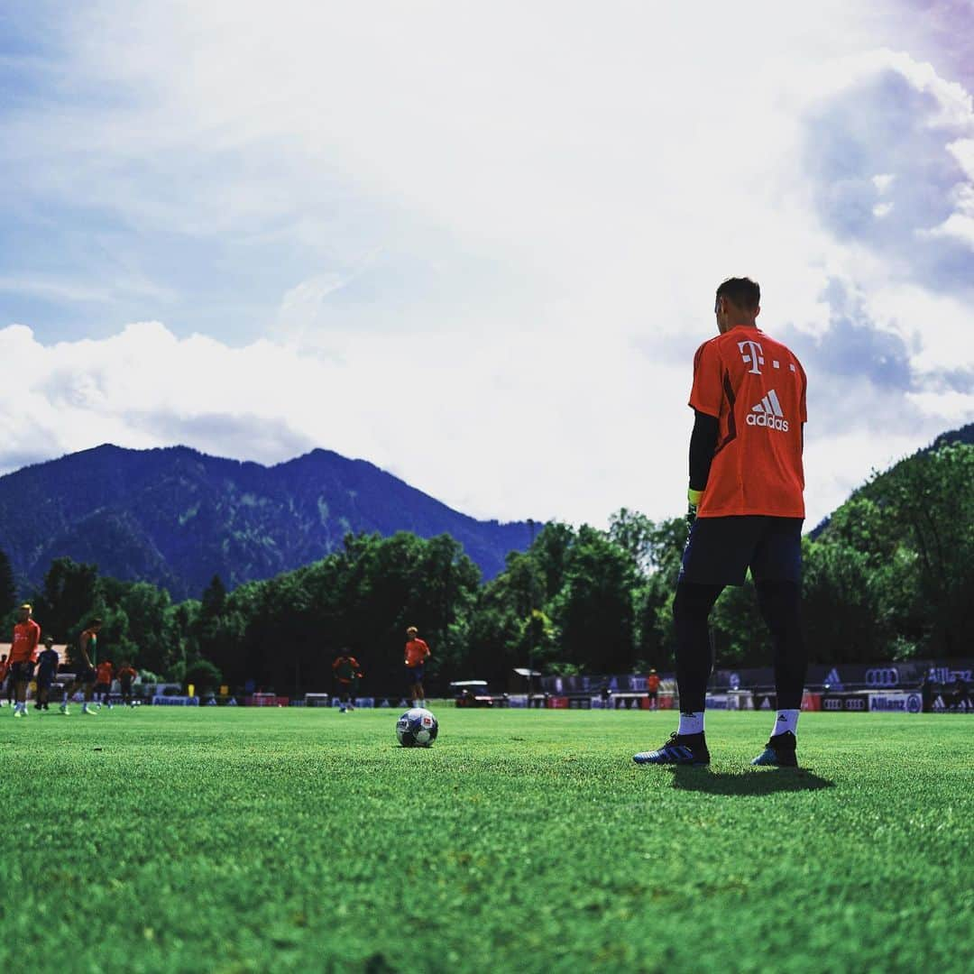 マヌエル・ノイアーさんのインスタグラム写真 - (マヌエル・ノイアーInstagram)「Out of my sight ⚽️👁」8月8日 22時57分 - manuelneuer