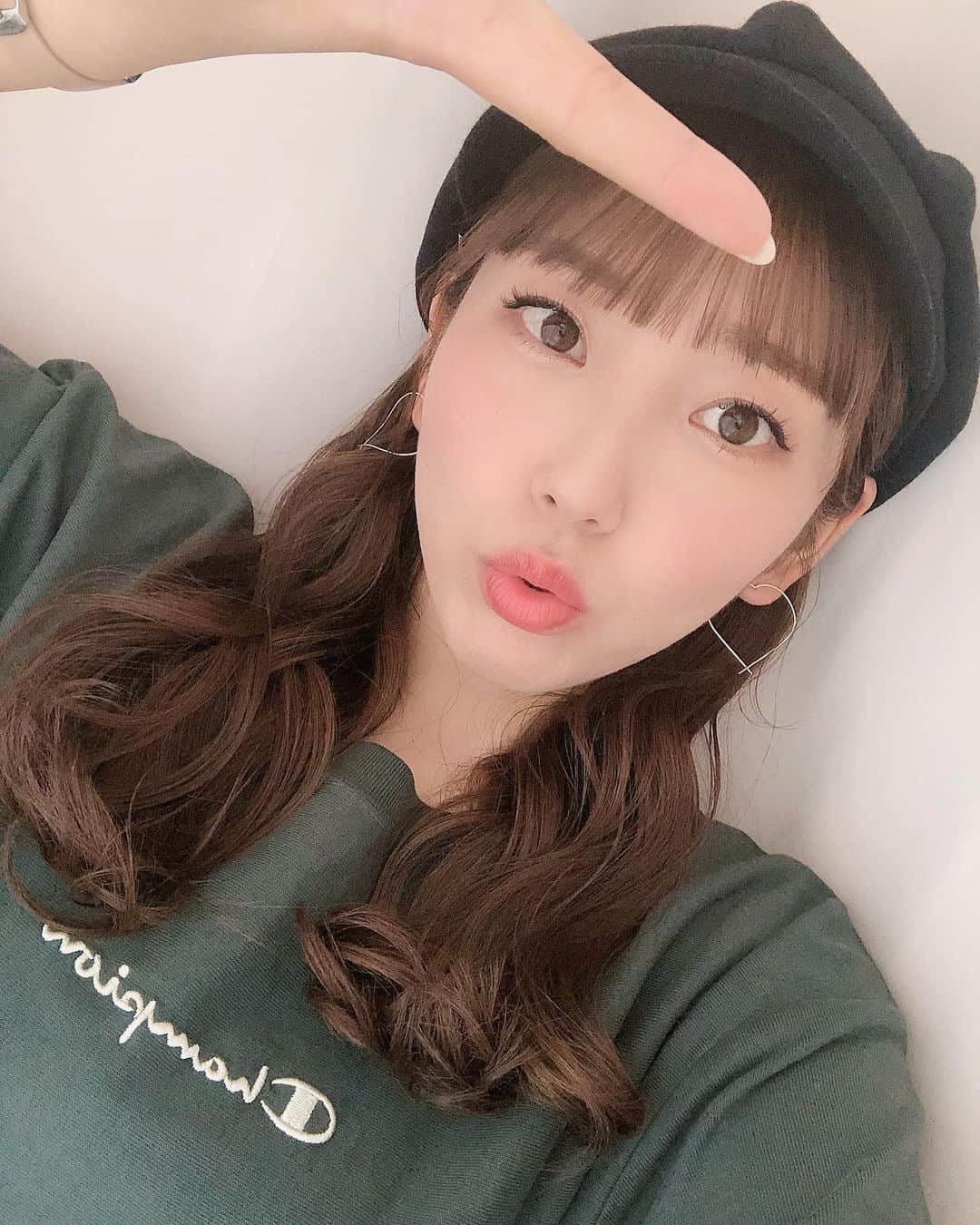 木下望のインスタグラム：「8.11のヒューリックホールに向けてマツエクして髪の毛染めてもらった🥺！ マツエクはいつもの #dot1101 さん、髪の毛はお友達のみっちゃんに染めてもらった🥺💞ありがとうございます🥺💞 #マツエク #髪の毛 #染めたよ」