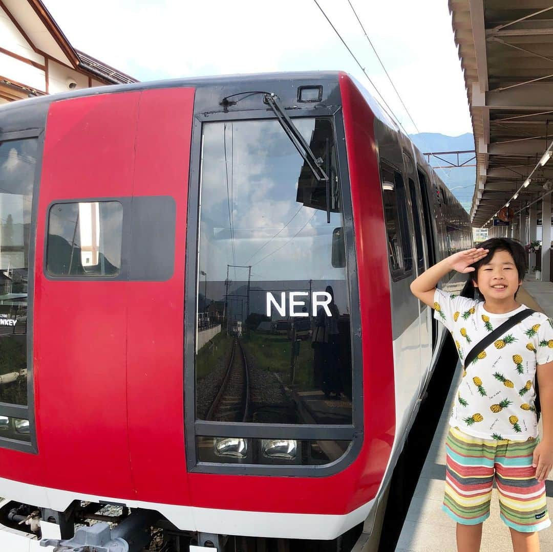 がっちゃんさんのインスタグラム写真 - (がっちゃんInstagram)「長電スノーモンキー に乗車😊‬ ‪元JRの253系 成田エクスプレス✨‬ ‪長電はタイムスリップした気分になれます💕‬ ‪#長電 #スノーモンキー  #NEX #成田エクスプレス #train #japantrain #長野  #trainfan #trainspotting #railfan #expresstrain #乗り鉄 #見る鉄 #音鉄  #がっちゃん #がっちゃんねる ‬」8月8日 22時59分 - gacchannel