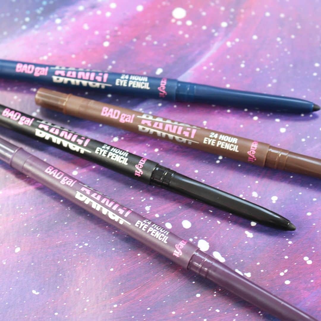 Benefit Cosmetics UKさんのインスタグラム写真 - (Benefit Cosmetics UKInstagram)「Did you know our four OUT OF THIS WORLD #BADgalBang eye pencils have a creamy consistency, 24 hour wear & they are WATERPROOF 👏 What more could you want from an eyeliner! 🛸 #benefit #outofthisworld #beauty #makeup #eyeliner . . . 📷 Image Description: All 4 BADgal BANG! 24 hour eye pencils on a purple galaxy background」8月8日 23時01分 - benefitcosmeticsuk