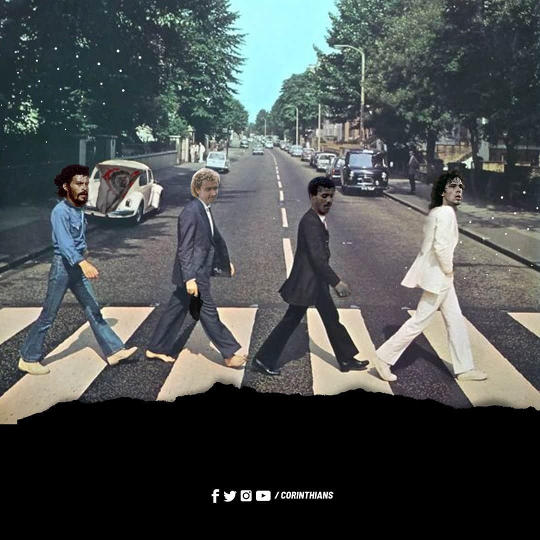 コリンチャンスさんのインスタグラム写真 - (コリンチャンスInstagram)「50 anos desta foto muito louca em Abbey Road! 🇬🇧🎸✊🏾 . . #TBTimão #DemocraciaCorinthiana #FabFour  #Beatles  #AbbeyRoad50」8月8日 23時03分 - corinthians