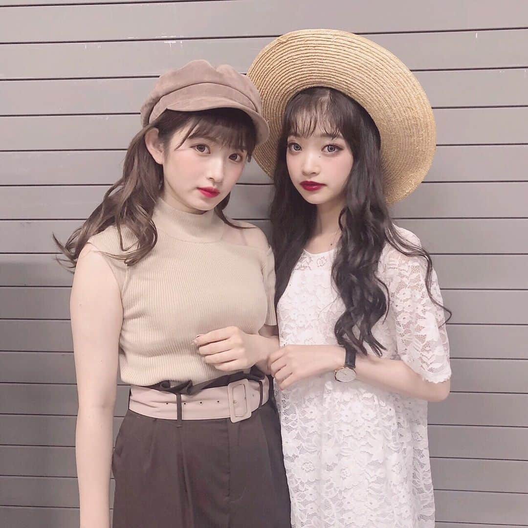 青木菜花のインスタグラム：「.﻿ .﻿ 福岡ティーンズフェス﻿ きてくれた方ありがとうございました🌷﻿ ﻿ 初めての福岡でのイベントだったけど﻿ 沢山ボード見つけられて嬉しかった！！😭💞﻿ ﻿ また福岡でイベントできますように！﻿ .﻿ . #福岡 #イベント #福岡ティーンズフェス」