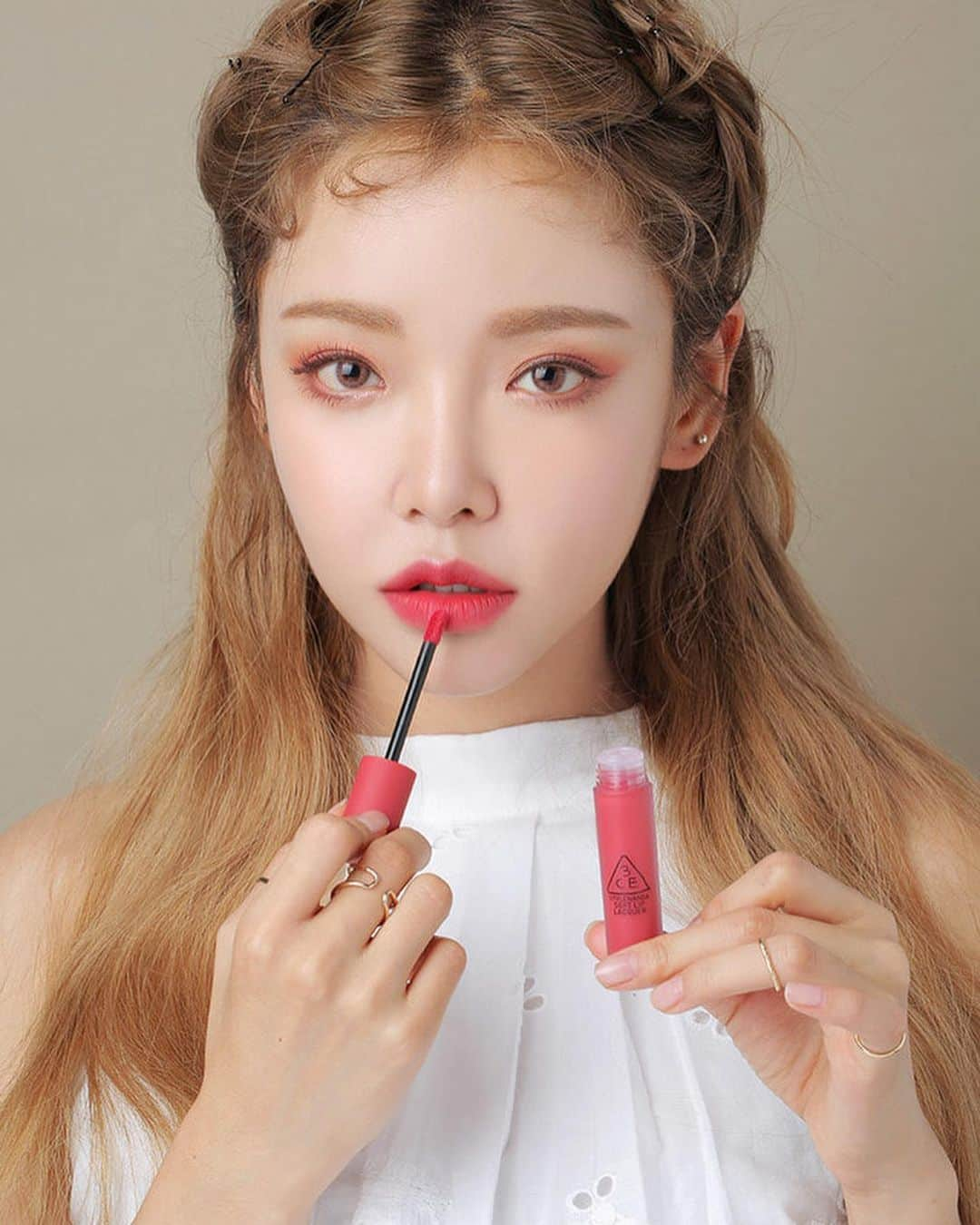 3CE Official Instagramさんのインスタグラム写真 - (3CE Official InstagramInstagram)「3CE SOFT LIP LACQUER #IMPOSING 오랜시간 흐트러짐 없는 완벽한 립 메이크업💋 #3CE #3CESOFTLIPLACQUER」8月8日 14時21分 - 3ce_official