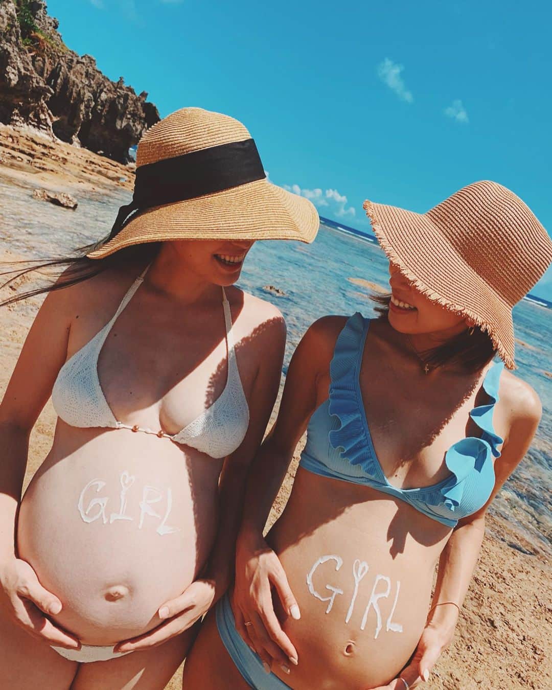 来夏さんのインスタグラム写真 - (来夏Instagram)「#🕊 It's a girl💓 3ヶ月違いのお友達ができたね👭 お互い健やかに迎えようね✨ #pregnant #girl #令和ベビー #プレママ」8月8日 14時34分 - rairairaika