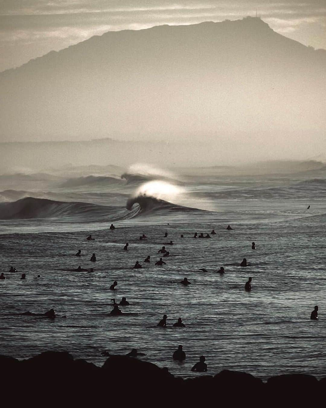 surflineさんのインスタグラム写真 - (surflineInstagram)「The ant hill. 📷: @baptistehaugomat」8月8日 14時44分 - surfline