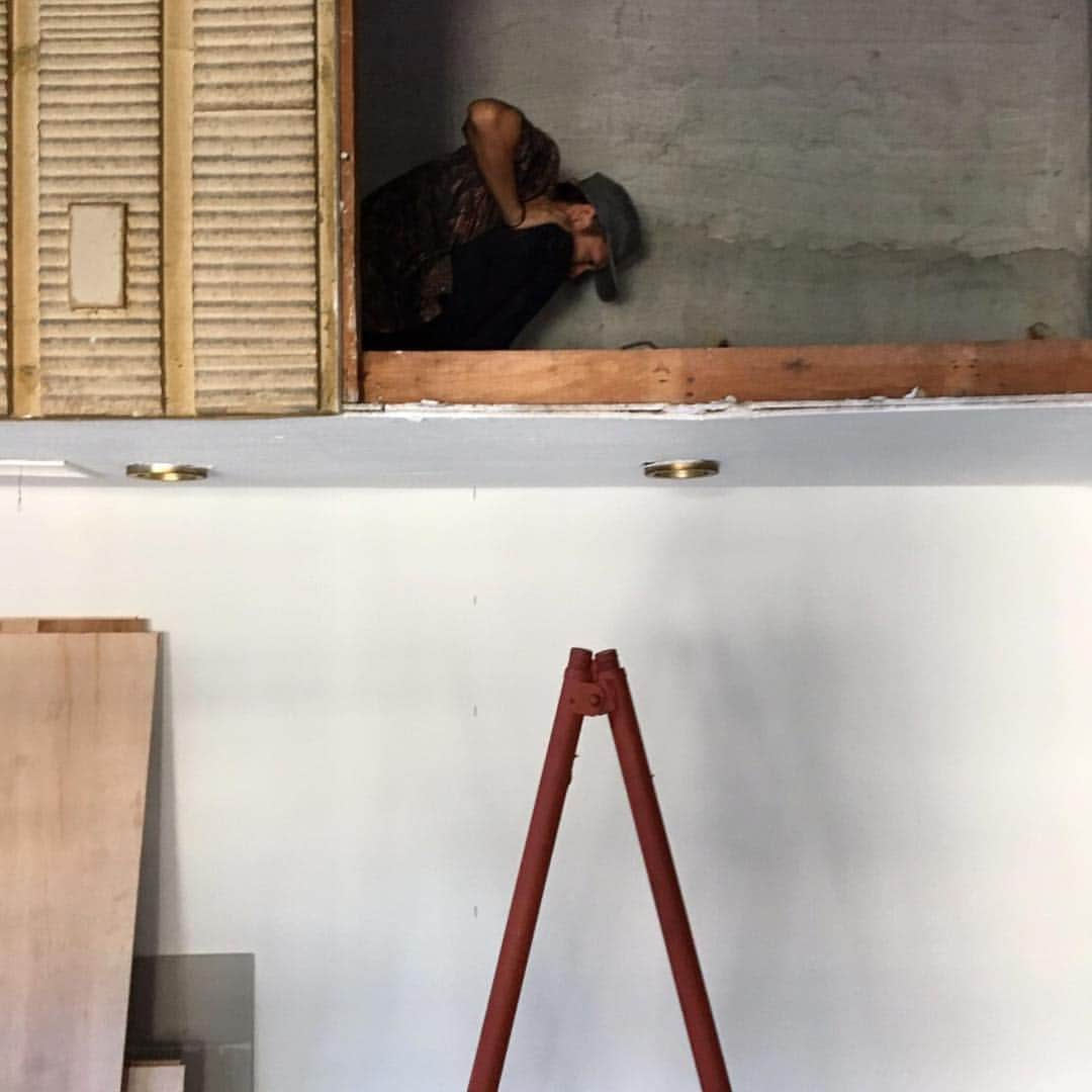 半田悠人さんのインスタグラム写真 - (半田悠人Instagram)「We are rebuilding an old cinema. This is the biggest challenge for me this year. The name of this space is MOTO-EIGAKAN.(means former movie theatre)  It will open in the local Tokyo in autumn. This is a multipurpose place. I believe it will open up new horizons in our architecture.  @motoeigakan  #元映画館#oldcinema #DELICIOUSCOMPANY」8月8日 15時14分 - yutohanda