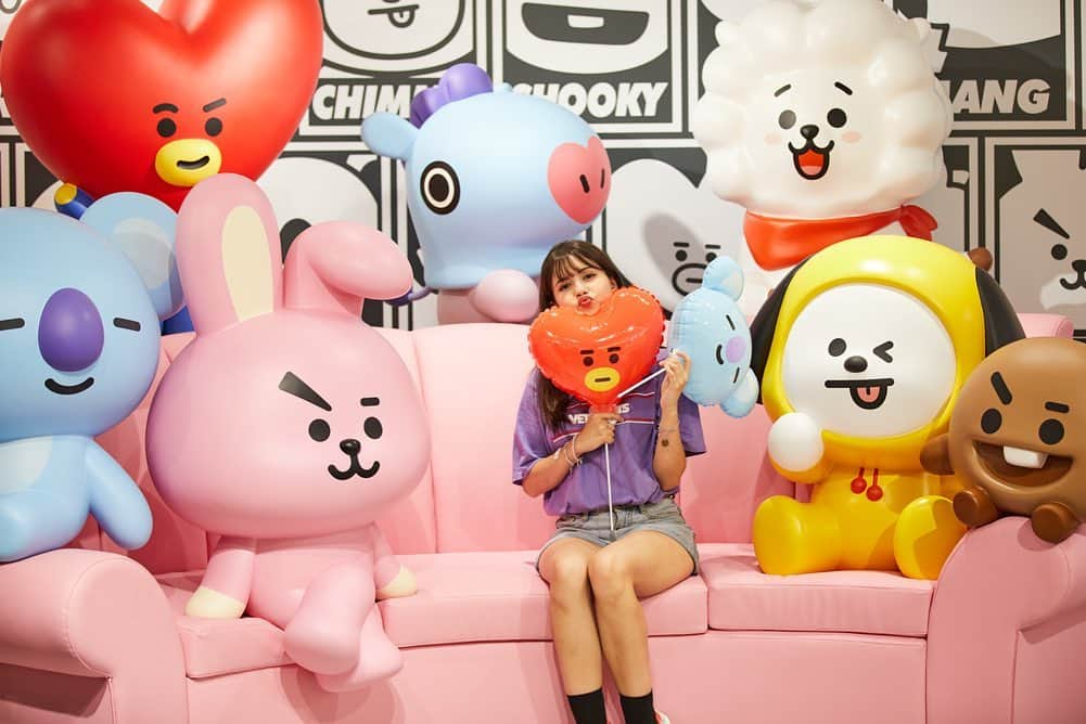 BT21 Stars of tomorrow, UNIVERSTAR!さんのインスタグラム写真 - (BT21 Stars of tomorrow, UNIVERSTAR!Instagram)「1, 2, 3 📸 .  FIND OUT MORE 🔍 LINK IN BIO . 📍 437, Gangnam-daero, Seocho-gu, Seoul  #THANKYOU #LOVEYOU #TakeMeToGangnam #MeetInGangnam #LINEFRIENDSSTORE #GANGNAM #BT21」8月8日 15時14分 - bt21_official