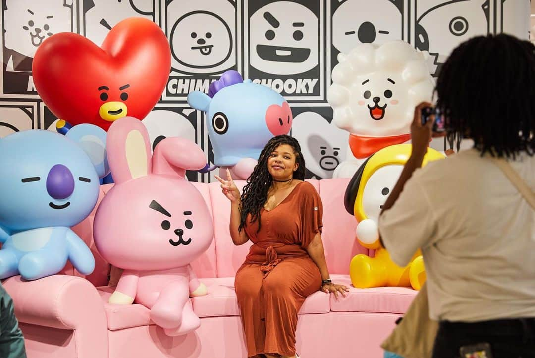 BT21 Stars of tomorrow, UNIVERSTAR!さんのインスタグラム写真 - (BT21 Stars of tomorrow, UNIVERSTAR!Instagram)「1, 2, 3 📸 .  FIND OUT MORE 🔍 LINK IN BIO . 📍 437, Gangnam-daero, Seocho-gu, Seoul  #THANKYOU #LOVEYOU #TakeMeToGangnam #MeetInGangnam #LINEFRIENDSSTORE #GANGNAM #BT21」8月8日 15時14分 - bt21_official