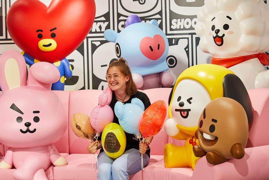 BT21 Stars of tomorrow, UNIVERSTAR!さんのインスタグラム写真 - (BT21 Stars of tomorrow, UNIVERSTAR!Instagram)「1, 2, 3 📸 .  FIND OUT MORE 🔍 LINK IN BIO . 📍 437, Gangnam-daero, Seocho-gu, Seoul  #THANKYOU #LOVEYOU #TakeMeToGangnam #MeetInGangnam #LINEFRIENDSSTORE #GANGNAM #BT21」8月8日 15時14分 - bt21_official