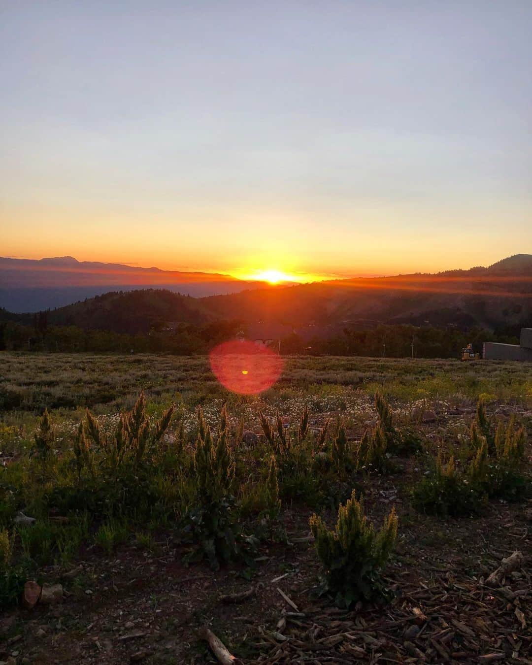 アシュリー・ハートのインスタグラム：「Good night 30.. tomorrow’s another year! #birthday #celebrating #life #grateful #sunset」