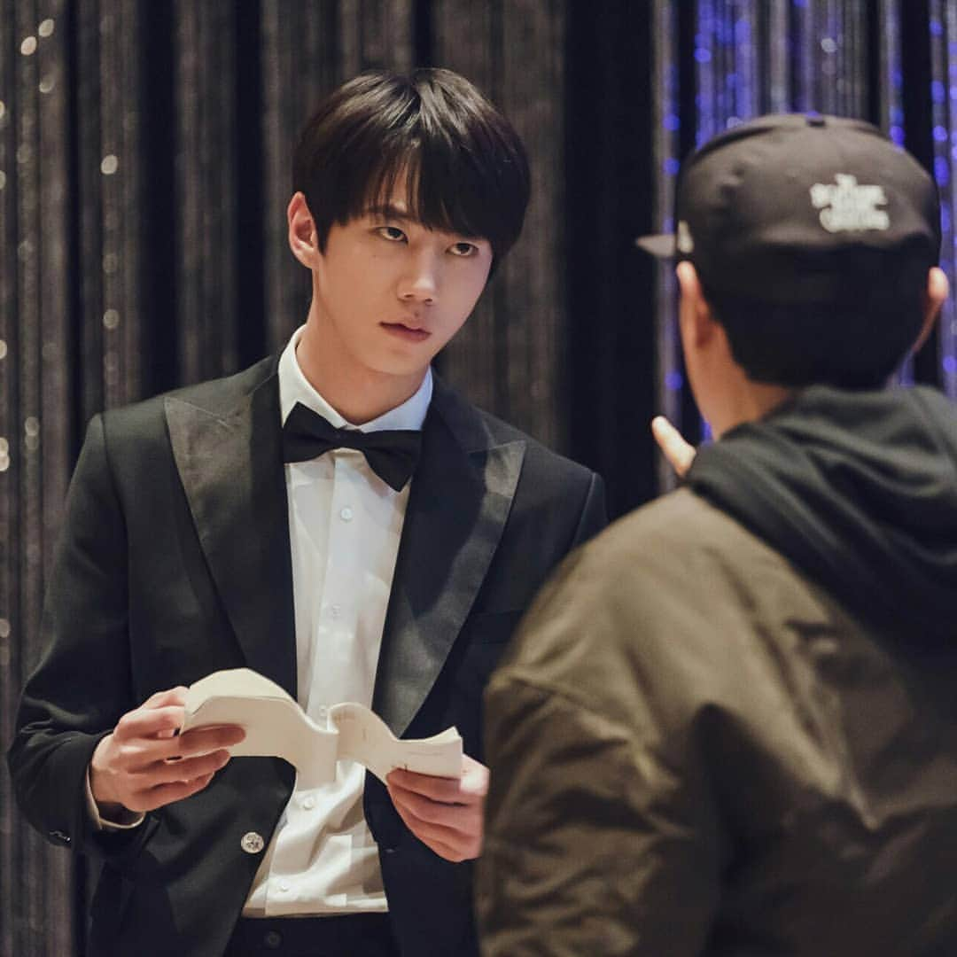 ジュンさんのインスタグラム写真 - (ジュンInstagram)「•190708 | OCN New Drama "Class of Lies" Ending EP.7 . Gentleman💙 . ×Follow @JunUKISS for more . | #jun #junyoung #leejunyoung #kevin #kevinwoo #kiseop #elikim  #shinsoohyun #hoon #ukiss #unb #iraniankissme #Kpop #kpopboys #maknae #Kdrama #classoflies #mrtemporary #준 #이준영 #유키스 #유앤비 #미스터기간제 #스웨그에이지 | @ukiss_jun97」8月8日 15時48分 - junukiss