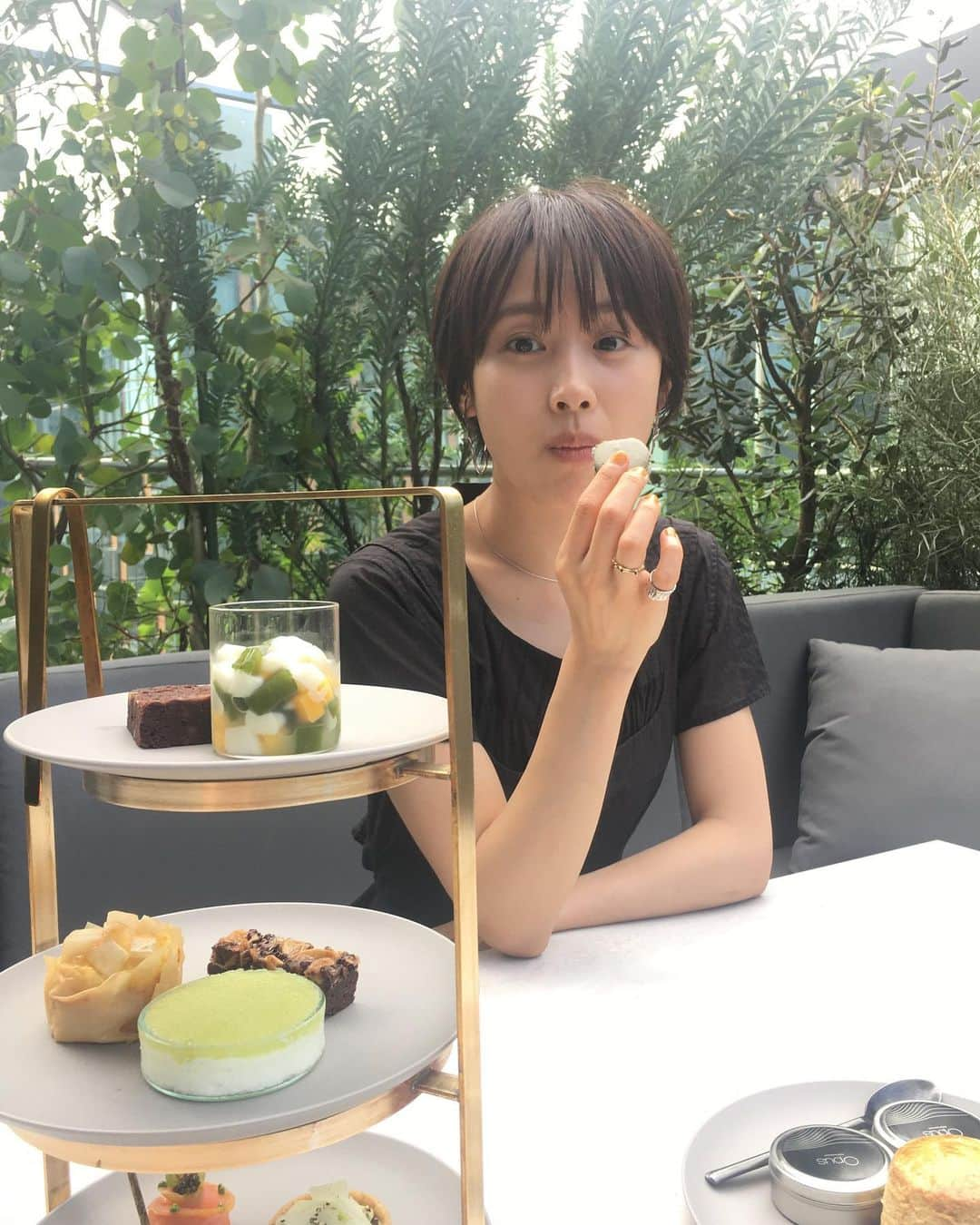 高橋愛さんのインスタグラム写真 - (高橋愛Instagram)「ㅤㅤㅤㅤㅤㅤㅤㅤㅤㅤㅤㅤㅤ ㅤㅤㅤㅤㅤㅤㅤㅤㅤㅤㅤㅤㅤ 銀座でランチ デザート豪華 流石銀座だな〜🍴💗 ㅤㅤㅤㅤㅤㅤㅤㅤㅤㅤㅤㅤㅤ ㅤㅤㅤㅤㅤㅤㅤㅤㅤㅤㅤㅤㅤ #opusrestaurant  #opus #ginza #lunch #afternootea」8月8日 16時16分 - i_am_takahashi