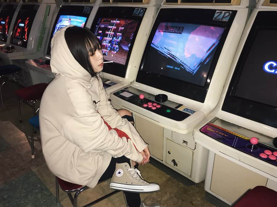 伊藤萌々香さんのインスタグラム写真 - (伊藤萌々香Instagram)「治安。 #ゲーセン  #フード  #チュッパチャプス」8月8日 16時58分 - momoka_ito_