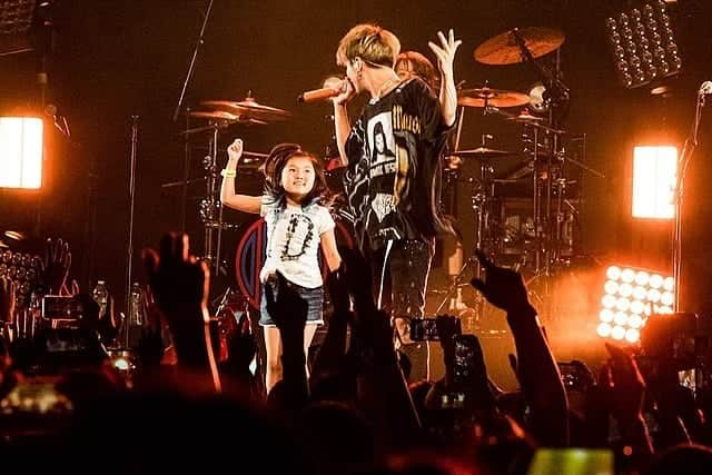 ONE OK ROCK WORLDさんのインスタグラム写真 - (ONE OK ROCK WORLDInstagram)「■ 7/23にアナハイムで行われたライブの写真が以下のサイトに沢山アップされている。是非ともチェックして! (ストーリーのリンクからも飛べます) →https://www.briquesmagazine.com/one-ok-rock - □07/23/19 @hobanaheim , CA Look this amazing photo gallary!! . 📸: @ceolphotography for @briquesmagazine (You can access via our story, too.) → https://www.briquesmagazine.com/one-ok-rock - #oneokrockofficial #10969taka #toru_10969 #tomo_10969 #ryota_0809 #fueledbyramen #eyeofthestorm」8月8日 16時53分 - oneokrockworld