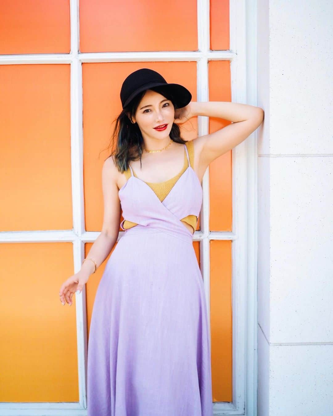 クリスティン・ウェイのインスタグラム：「Sunny day dress #valmuer  #christinewei #cwfashion #クリスティンウェイ #summerfashion」