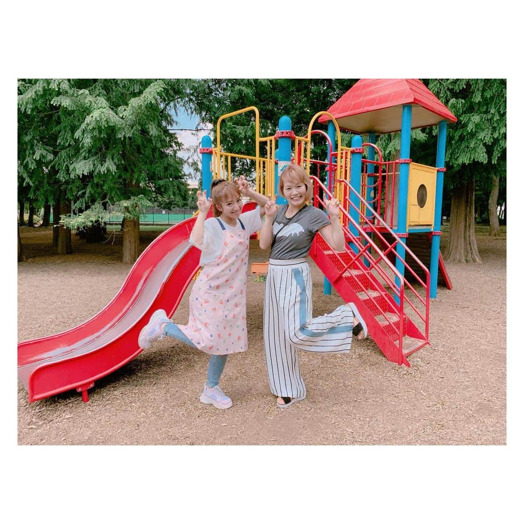 辻希美さんのインスタグラム写真 - (辻希美Instagram)「今日は炎天下の中公園でダンス動画の撮影をしまして…ヤバかったぁ〜ଘ(੭ुㅎ.ㅎ)੭ु⁾⁾💦 写真は振り付け師のよしこ先生と😘💕💕👌" #YouTube #辻ちゃんネル #ダンス動画 #踊ってみた #新バージョン #炎天下の下 #ダンス #ヤバかった #でもいい動画が出来る予感 #頑張った #公開をお楽しみに  #😁💕」8月8日 17時52分 - tsujinozomi_official