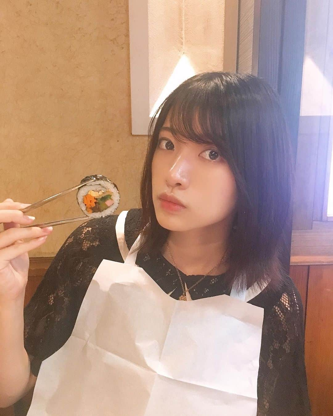 小林亜実さんのインスタグラム写真 - (小林亜実Instagram)「. 最近暑くて食欲がありませんが、友達と食べるご飯なら食べられます🍚 そんな１枚。 . . #小林亜実 #こあみ #韓国料理 #新大久保 #プングム #キンパ #更新1ヶ月ぶり #ごめんね」8月8日 18時00分 - koami112