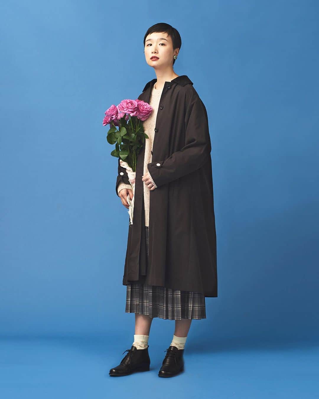 chambre de charmeさんのインスタグラム写真 - (chambre de charmeInstagram)「. 【 chambre de charme 2019 autumn collection 】 ㅤ  coat ¥23,800+tax / Malle knit pullover ¥7,500+tax / mat skirt ¥10,800+tax / chambre de charme socks ¥1,500+tax / chambre de charme ㅤ  Photo: Ryoko Ono(@musshkamayaturyoko) Hair&Make: Aya Murakami(@ayamurakami__) Styling: Kaho Yamaguchi(@kaho__yamaguchi) Model: Tara(@tarafuku333 ) . #2019autumncollection  #chambredecharme #mallechambredecharme  #matquotidien#eipe#malle#mat」8月8日 17時54分 - malle_cdc_official