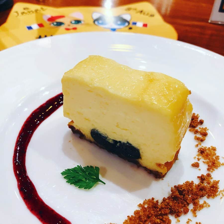 里井真由美のグルメインスタ