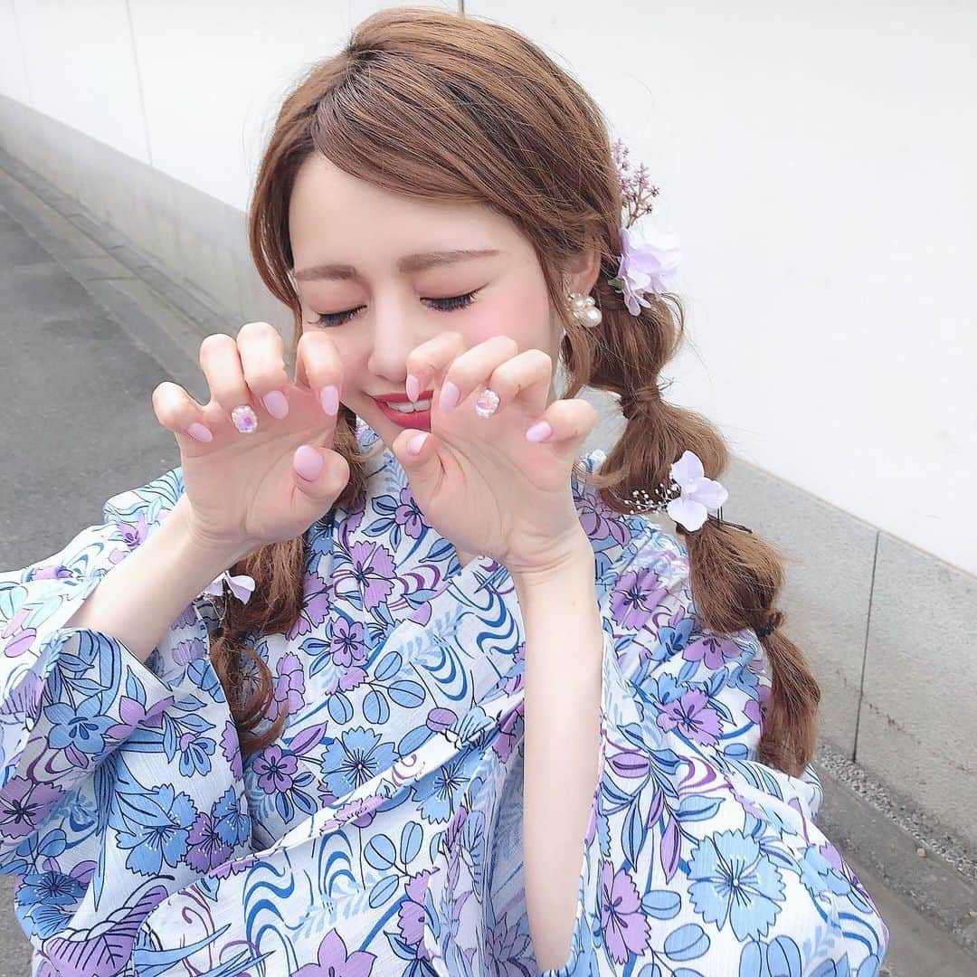 のインスタグラム：「おにゅうネイル😻 . 最近ずっとワンカラーネイルに ハマっているよ💅💫 . リクエストが多いので久々に  ネイル投稿してみました💓💓 @pipimerry さんでネイルしてます🥰 . . . . ヘア&浴衣 @asakusa_sawadaya 👘 . . . . #ネイル#ネイルデザイン#おにゅう#おでこ#ねこ#にゃん#でこちゃん#浴衣#浴衣ヘア#浴衣デート#浴衣ヘアアレンジ#浴衣女子#浴衣コーデ#浴衣コーディネート#浅草#浅草食べ歩き#いちご#レトロコーデ#ツインテ#ツインテール#asakusa#sensoji#yukata」