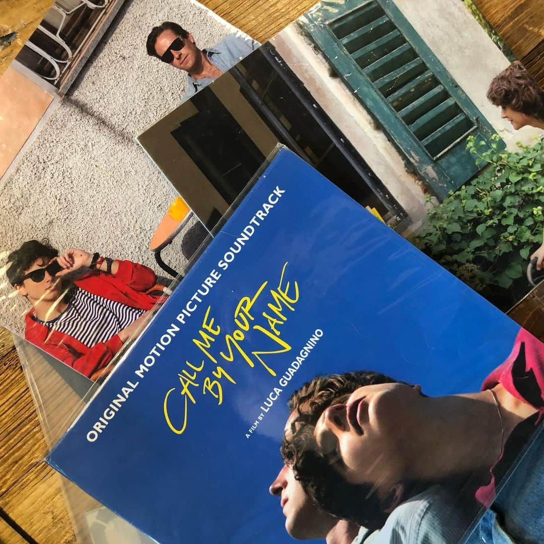 チ・ウンソンさんのインスタグラム写真 - (チ・ウンソンInstagram)「#callmebyyourname Lp발견 #tchalamet 🕶」8月8日 18時46分 - jay2ssung