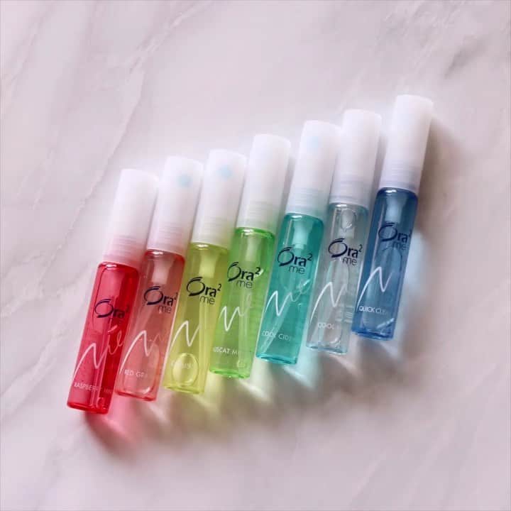 のインスタグラム：「オーラツーミー マウススプレー使ってる🙌という人はぜひいいね💕してね ７種類のフレーバーからお気に入りをいくつか選んで、その日の気分によって使い分けるのもオススメだよ😉🌈 ・ #Ora2 #Ora2me #オーラツー #オーラルビューティーケア #オーラツーミーマウススプレー #カラフル #置き画くら部 #置き画 #物撮り #フォトスタイリング #シンプルな暮らし #暮らしを楽しむ #日々の暮らし #丁寧な暮らし #日々のこと #シンプルライフ #ライフスタイル #カメラ好きな人と繋がりたい #美容グッズ #美容すきな人と繋がりたい #美容大好き #おしゃれな暮らし #息ケア #アニメーション #GIFアニメ」
