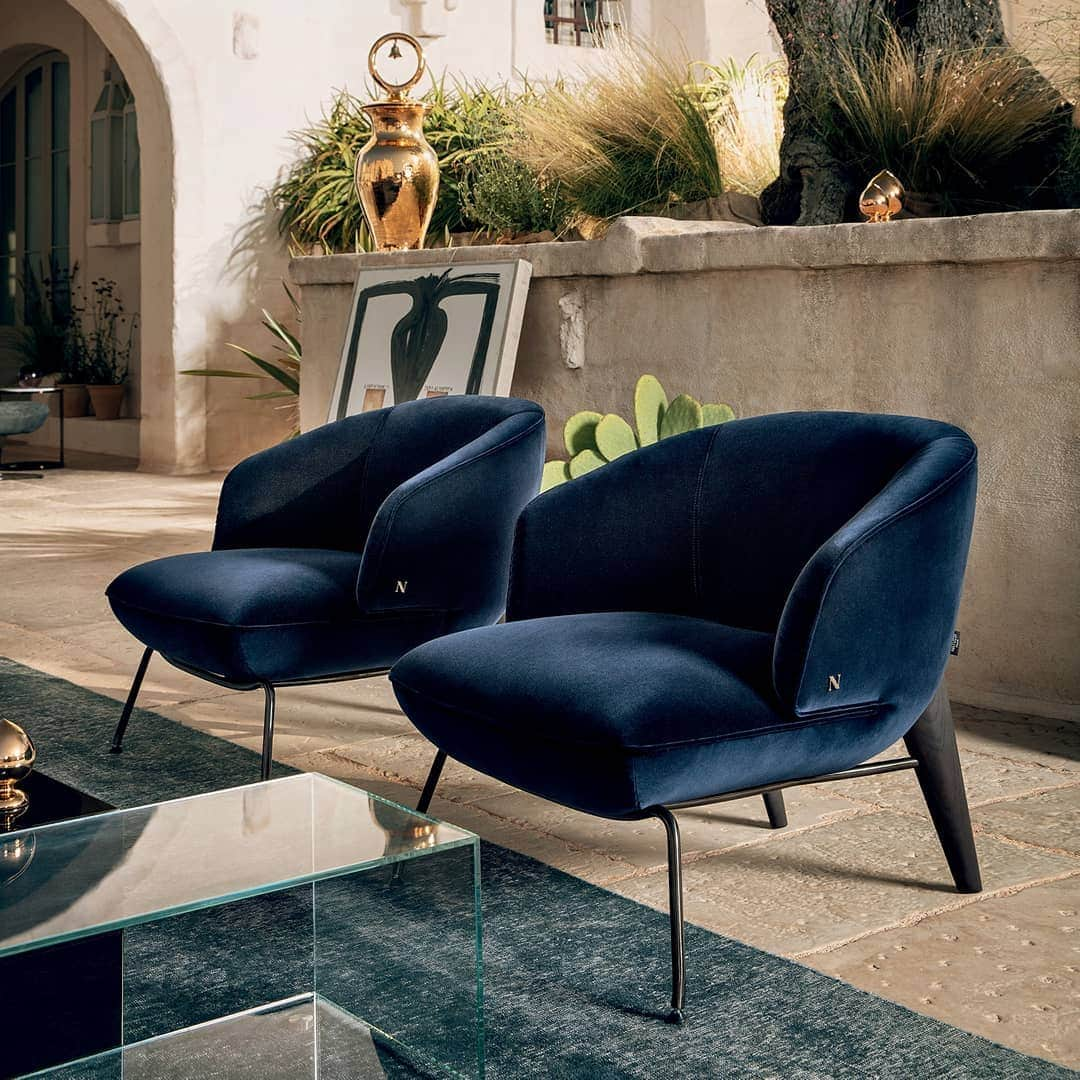 Natuzzi Officialさんのインスタグラム写真 - (Natuzzi OfficialInstagram)「Modular and customizable, our Colosseo collection it's the perfect way to express yourself. Combine together different pieces of furniture with an unique style in the way best fit your living space. #Natuzzi #NatuzziItalia #comfort #elegance #design #lifestyle #style #furniture #homefurniture #madeinitaly #living #interiordesign #decor #furnituredesign #homedesign #inspiration #interior #instadesign #designlovers #italianstyle #homedecor #lovedesign #designers #designer」8月8日 18時58分 - natuzzi