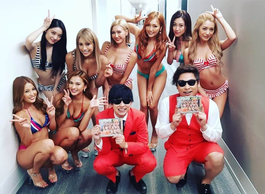 はまやねんさんのインスタグラム写真 - (はまやねんInstagram)「先日abemaニュースにてCYBERJAPAN DANCERSさんと共演させて頂きお写真まで撮って頂きましたー！！！ #abemaニュース #反日疑惑 #8月6日 #CYBERJAPANDANCERS さん #良い匂いすぎ #ドキドキした #水着 #衣装 #夏 #サマー」8月8日 19時11分 - hamayanen0310