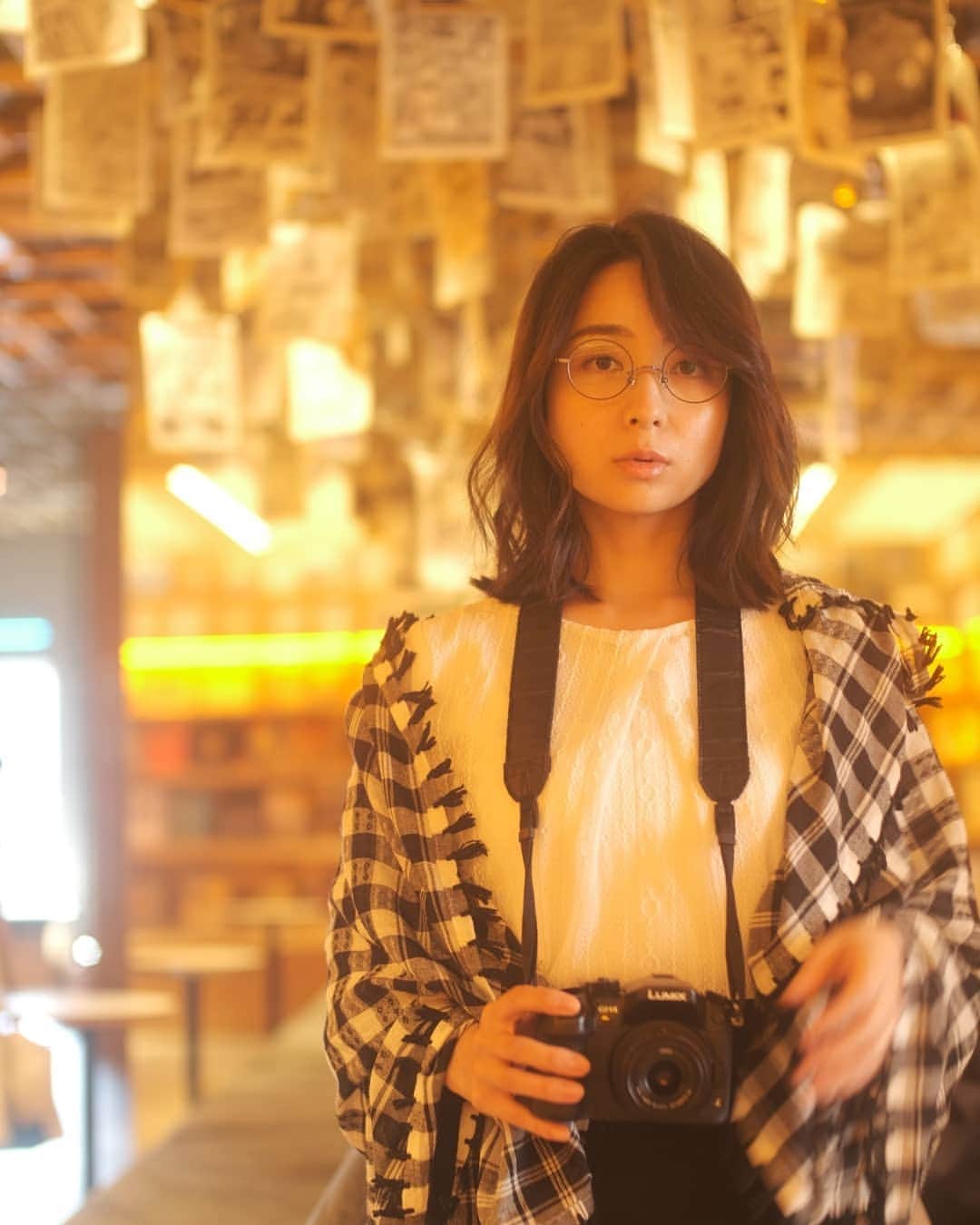 柚月美穂のインスタグラム：「【ℹinformationℹ】  ℹ① 明日、8月9日（金）夜8時～ TBS「中居正広の金曜日のスマイルたちへ」2時間スペシャル . 番組内、室井佑月さん再現Vにて 室井佑月さん役で出演します。 . お時間ありましたら〜🤗📺️ https://t.co/v3mMGXqPI9 . . ℹ② WOWOW『そして、生きる』# ２ OA：8/11 (日) 22:00～ . 少ーしだけ参加しました🤗 wowwowご加入の方は探してみてね〜🍉🍉 . https://t.co/QYny6eWymw . . ----- . . 可愛らしい本が沢山な場所に📚 . . 店舗ごとにスタイルが違うみたいですよ😊素敵 . . ----- #bookandbedtokyo  #bookandbedtokyoshinjuku . #柚月美穂 #Japanese #book #camera #gh4 #Lumix . #Actor #cameraman #camerawoman #picoftheday #instagood #fashion #happy #followme #follow #art #me #instadaily #style #photography #fun #instalike #igersInstagrammers #photo #tokyo #japan」