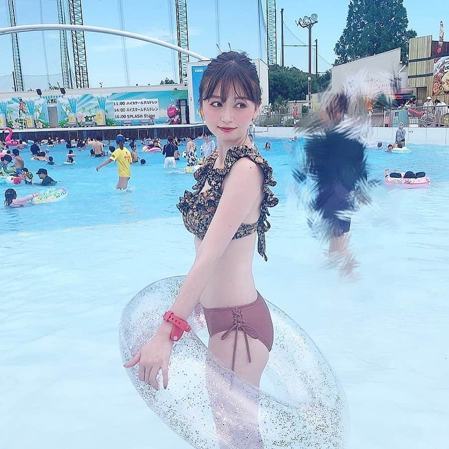 中沢結さんのインスタグラム写真 - (中沢結Instagram)「. 🏊‍♀️💗 . . #プール#よみラン#夏#ナイトプール#よみうりランド#よみうりランドプール#プールWAI#ウォータースライダー#summer#pool#swimming#bikini#holiday#make」8月8日 19時42分 - yuuuxi_