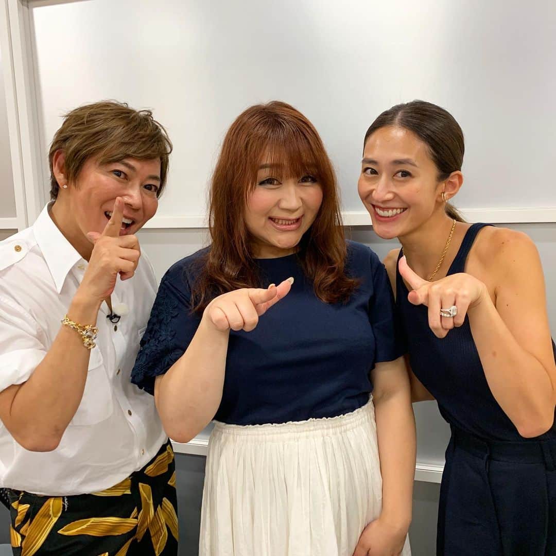 神山まりあさんのインスタグラム写真 - (神山まりあInstagram)「スターティン❤️ 今日のロケ、とても暑くてとても楽しかったです😂❤️ ありがとうございました〜！ #mom #work #fun #love #happy #放送をお楽しみに❤️」8月8日 19時51分 - mariakamiyama