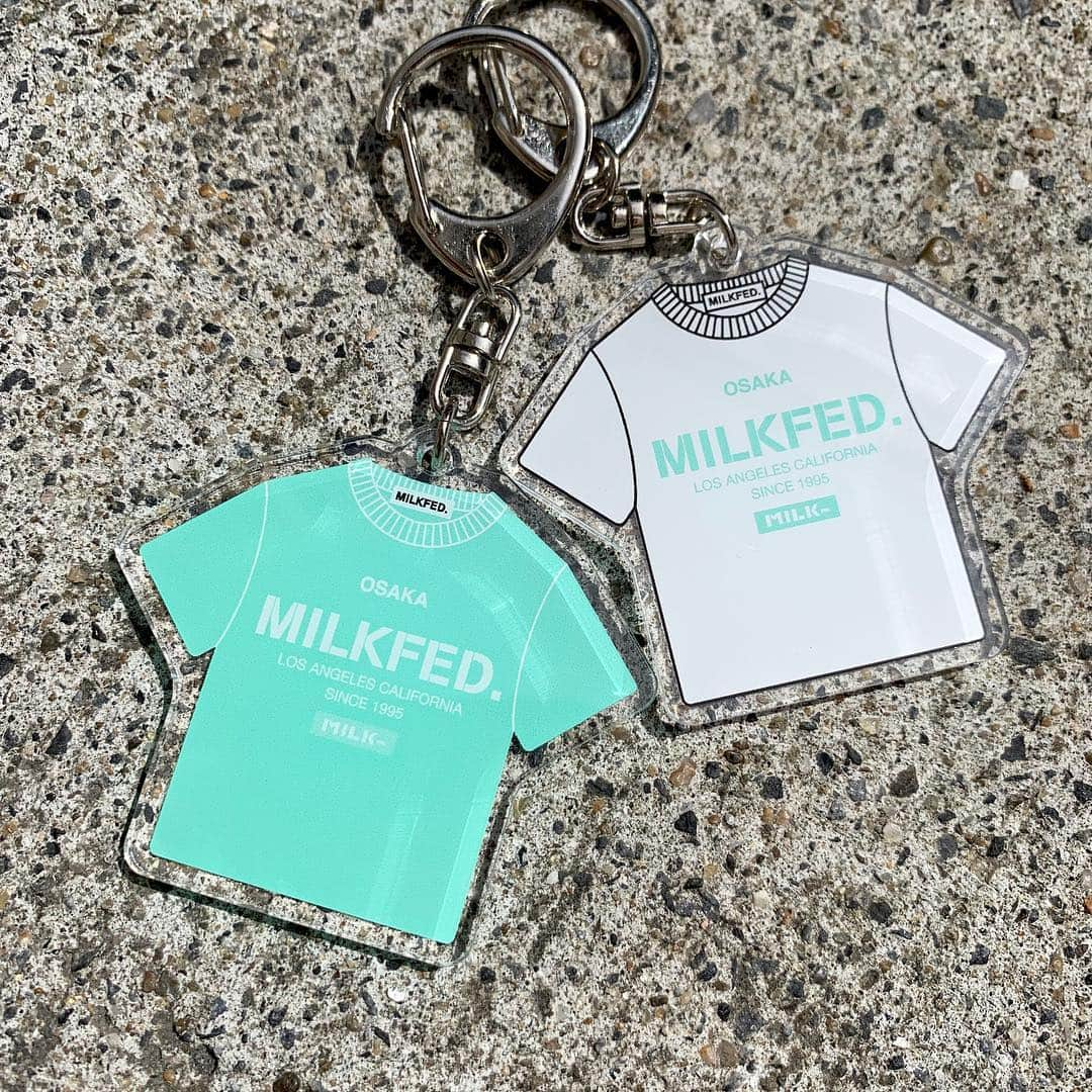 MILKFED.さんのインスタグラム写真 - (MILKFED.Instagram)「もうすぐ発売☝🏻﻿ →→スワイプ→→ ﻿ ﻿ 店舗限定カラーのご紹介です！ ﻿ それぞれの店舗でしか買えないカラーは﻿ お土産としてもおすすめ♡﻿ 全店分集めたくなるラインアップです﻿ ﻿ TEE KEYCHAIN ¥700+TAX﻿ ﻿ 🐆ヒョウ柄は南堀江店になります﻿ 🌴沖縄は那覇店での発売になります﻿ ﻿ #milkfed #milkfedjp﻿ #ミルクフェド #keychain﻿ #casualstyle ﻿ #ガーリーストリート」8月8日 19時56分 - milkfedjp