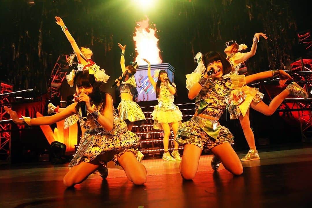 相沢梨紗さんのインスタグラム写真 - (相沢梨紗Instagram)「🔥☀️🦴🙌 . . . #dempagumi #idol #live #ウッハヤー仙台 #ウッハヤーツアー #いのちのよろこび #akihabara #concert #dance #popculture」8月8日 20時12分 - risacheeese