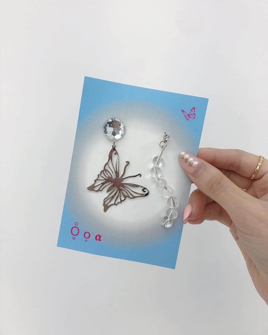 セリ さんのインスタグラム写真 - (セリ Instagram)「오늘도 열촬영 완료 귀걸이가 하나같이 우아해.. 💕  #ooa #ooaofficial #earrings #귀걸이 @ooa.official_」8月8日 20時14分 - shabet_serri