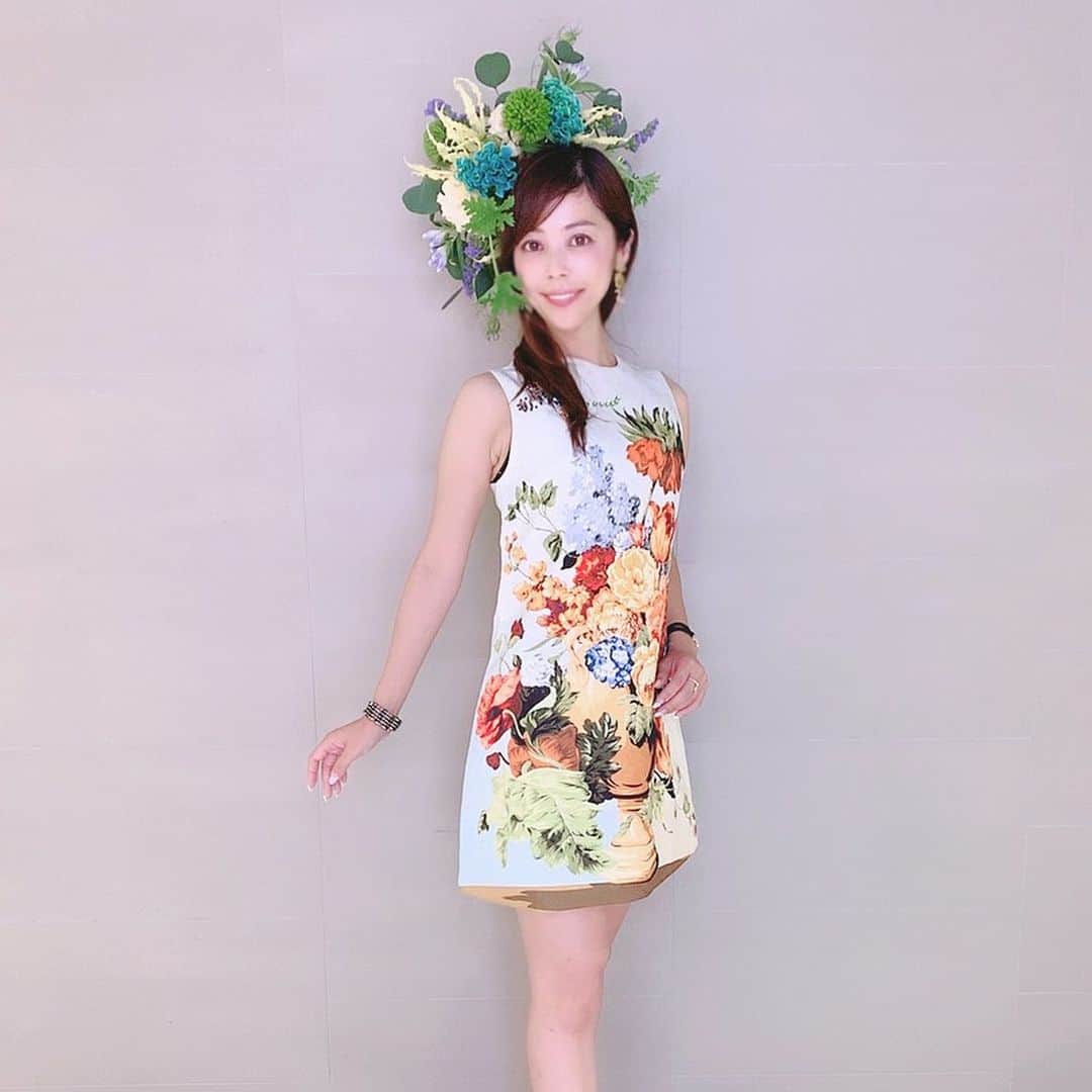 舞香さんのインスタグラム写真 - (舞香Instagram)「今日は砂山 さつきさんにお誘い頂き 渋谷西武で開催されている 夏の花衣体験に行ってきました♡  清和 千尋さんに生花を盛り盛りと 頭にアレンジしていただきトキメキました🌼  11日まで開催していて おトクな価格で花衣が体験できるので ぜひみなさん行ってみてください😆✨ @hanagoromo_luna_fleuge  #花衣 #ルナフルージュ #hanagoromo  #清和千尋  #フラワー  #幸せな時間  #インスタ映え  #渋谷  #どんな時でもハッピー野郎  #楽しく生きる  #魔法の生き方  #maikaland」8月8日 20時16分 - maika.mahou