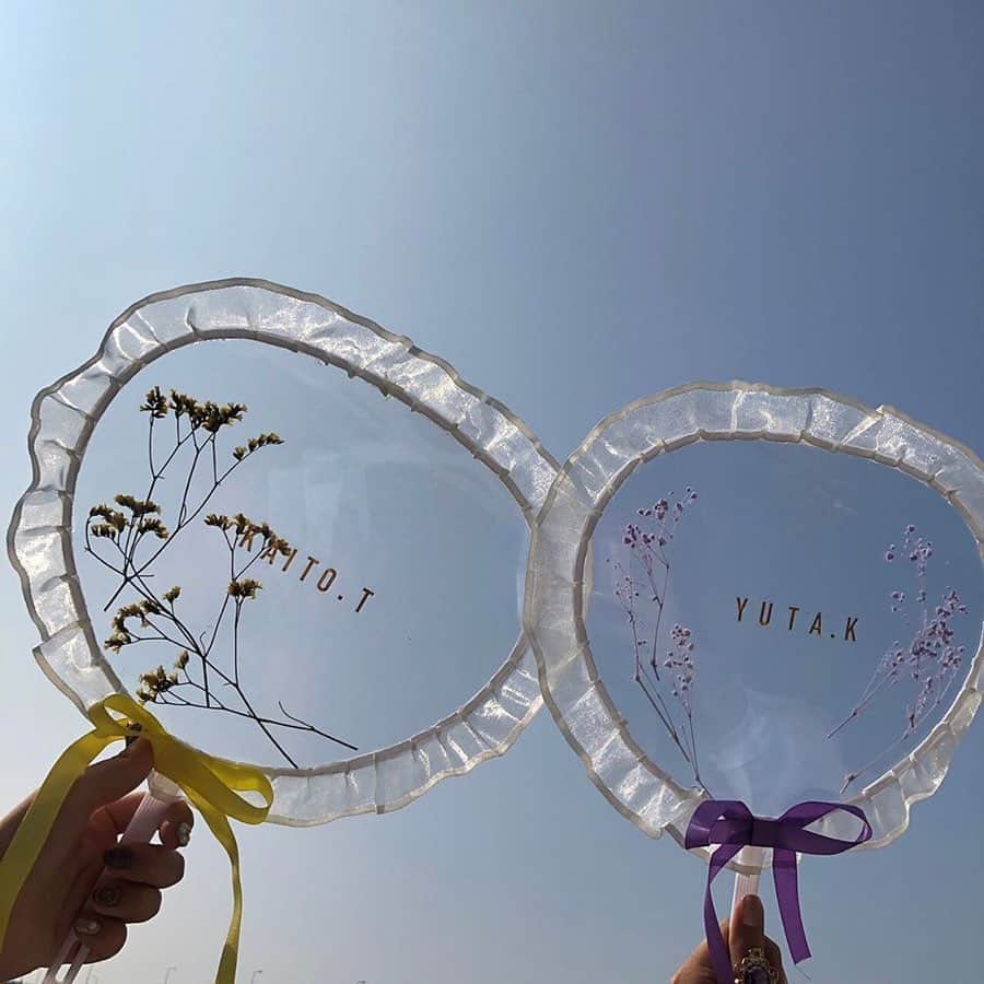 Nom De Plumeさんのインスタグラム写真 Nom De Plumeinstagram アイドルの定番グッズと言えば うちわ うちわを手作りする人も多いですよね そんなうちわに今 クリアブームが来ているんです 作り方 用意するもの