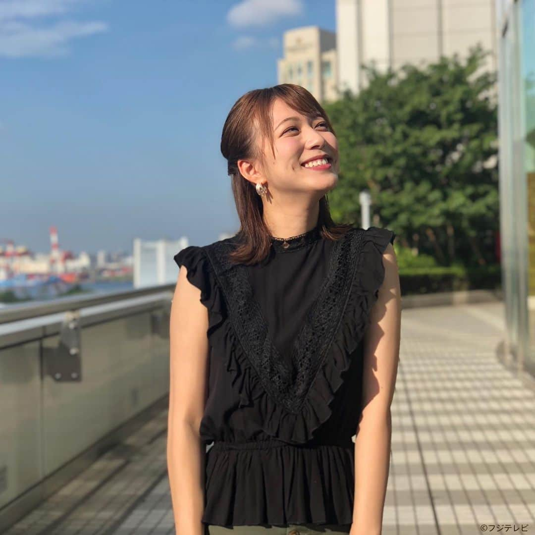 フジテレビ「めざましテレビ」さんのインスタグラム写真 - (フジテレビ「めざましテレビ」Instagram)「8月8日（木）きょう何着て行く？ ・ ファッション雑誌CanCamとコラボした お天気コーナー「きょう何着て行く？」 阿部華也子ちゃんの毎日のコーデを紹介♪ ・ 【きょうのコーデ】 ブラウス→#ECLIN 7500円 パンツ→#Gap 6472円 靴→#ダイアナ 1万2500円 ピアス→#Phoebe 2700円 ・ 【コーデのポイント】 部分使いのレースや大ぶりのフリル、 裾が広がったペプラムシルエットと フェミニン要素たっぷりのブラウス👗 ブラックなら大人かわいく仕上がります🎶 カーキのパンツを合わせれば感度高めな 甘辛MIXコーデが完成します✨ ・ #めざましテレビ #きょう何着て行く？ #阿部華也子 #今日のコーデ#コーデ #CanCam #今日のファッション#ootd #きょう何着て行く？は月〜金朝6時22分ごろ放送！」8月8日 20時44分 - mezamashi.tv