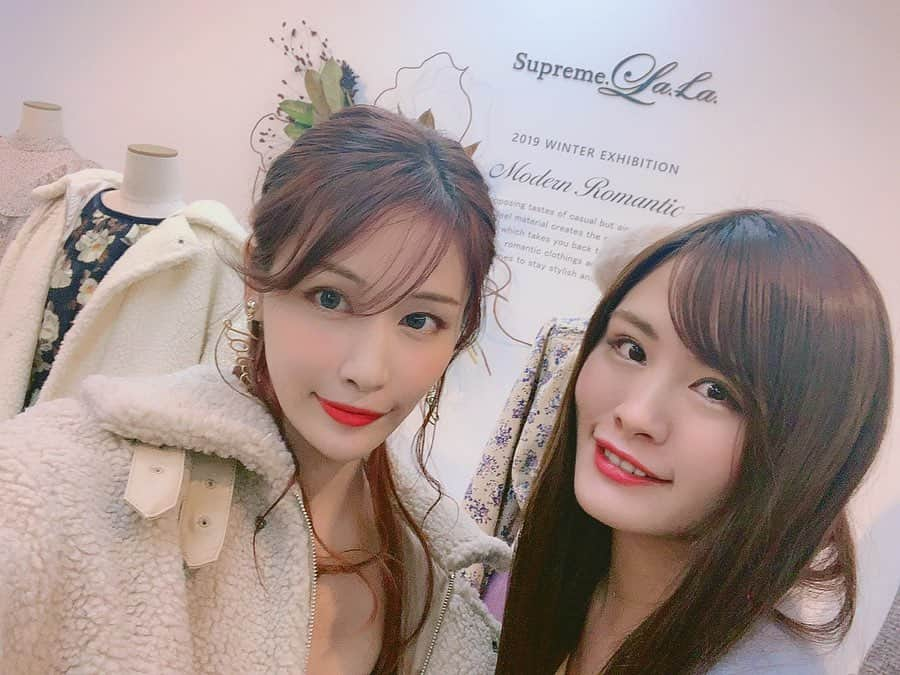 横町ももこさんのインスタグラム写真 - (横町ももこInstagram)「💖 . @supremelala_official 2019 Winter Exhibition👗💕 . .  #展示会#supremelala#シュープリームララ#exhibition#fashion#ファッション#冬ファッション#冬コーデ#2019winter#winter2019#aw#2019aw#かわいい#ゆるふわ#モテコーデ#cute#女子力高め#新作#japanesefashion#패션#japanesemodel#model#インスタ映え#happy」8月8日 21時11分 - momochadayo