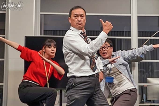 竹中夏海さんのインスタグラム写真 - (竹中夏海Instagram)「8/10（土）NHK BSプレミアム 22:00〜 放送の 渡辺謙さん主演のコント番組『君は天才！』にて 振付を担当させて頂きました🙌 ・ どのシーンで踊るかはお楽しみに😋😋 ・ 脚本・演出は細川徹さん 作家にラバーガールの飛永翼さん だいすきなバッファロー吾郎A先生も出演されてます。 ・ 渡辺謙さん、超アイドル性の高いスーパーミラクル魅力的&気さくな方で、推さずにはいられない……。 ツーショットチェキ撮りたい🥺🥺 #君は天才 #NHK #BSプレミアム #渡辺謙 さん #推しさん」8月8日 21時28分 - tknkntm