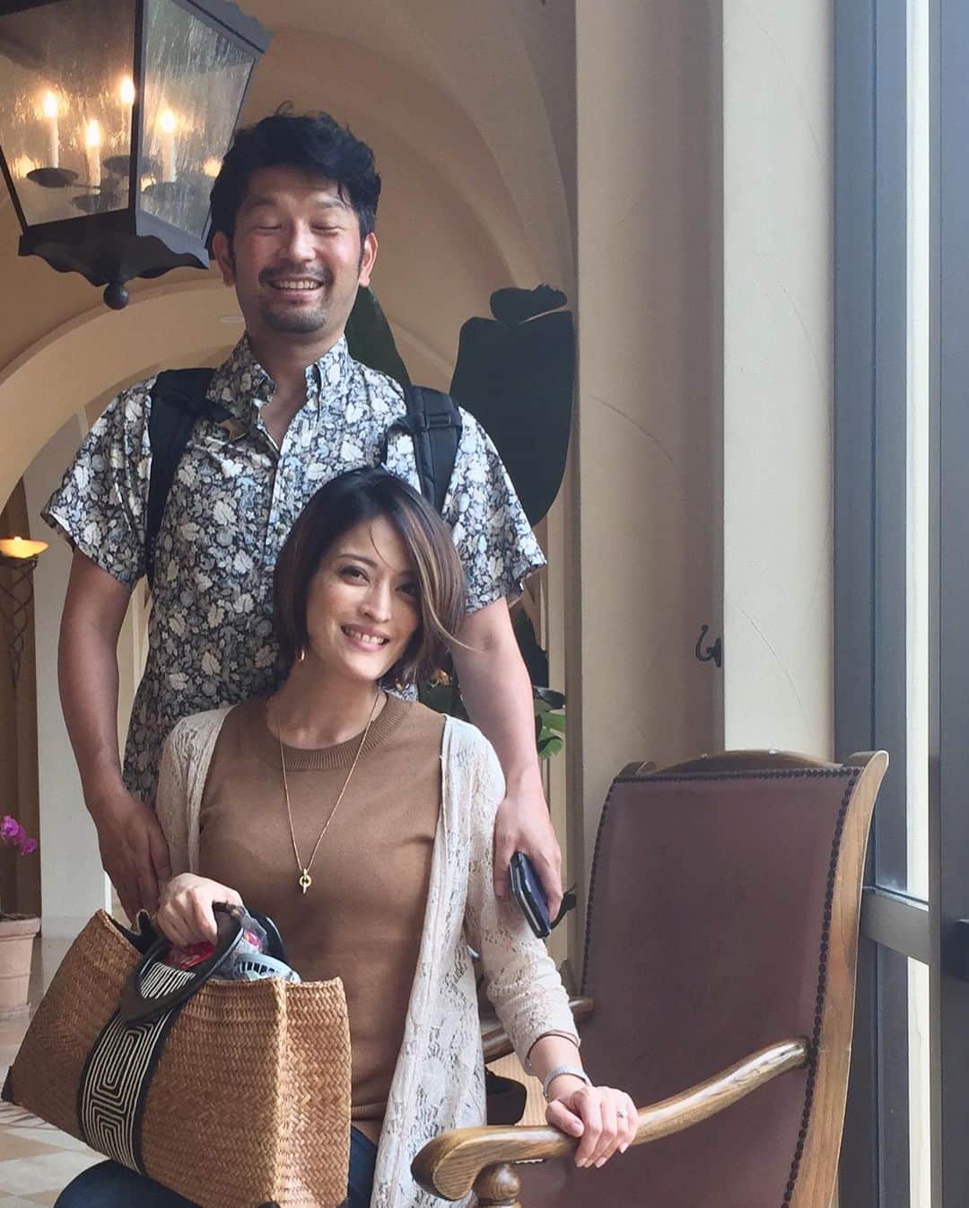 知念芽衣さんのインスタグラム写真 - (知念芽衣Instagram)「楽しみにしていた Summer vacation 🍉🌴 のはずが、嵐の沖縄😭  家でじっとするより、 ホテルでアクティビティ🙋‍♀️🙋‍♂️✨ プールで夫が楽しそうに 可愛い笑顔だったので😊😂🙄 私は満足です🤓  これから皆で人狼ゲーム😈  #おきなわ #うちなんちゅ #ホテル日航アリビラ  #summervacation #夏休み  リュックサック姿がツボ。」8月8日 21時29分 - meichinen