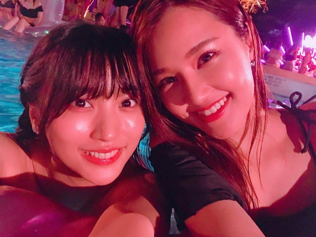 根岸愛さんのインスタグラム写真 - (根岸愛Instagram)「CanCamナイトプール東京 やんぬと行ってきました👙 #cancamnightpool #nightpool #pool #swimwear #キャンキャンナイトプール #ナイトプール #水着 #ねぎ水着」8月8日 21時31分 - negishiai927