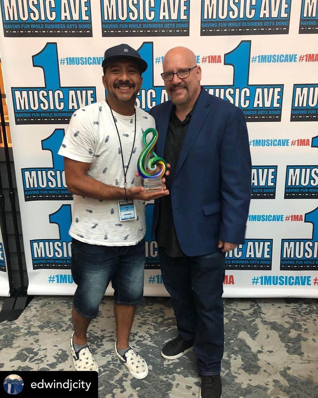 ピットブルさんのインスタグラム写真 - (ピットブルInstagram)「So proud to have some of the best DJs in the world on Ch. 13 Congratulations! 👏👏👏👏👏 @edwindjcity  Our @SiriusXM@GlobalizationSXM team took home the prize of “#1 Radio Mixshow Team 2019” at the @1MusicAve hosted by Carey Vance and his team. We had some 🔥🔥 competition and appreciate everyone involved. Special shout out to our resident DJs & on air hosts.. Let’s keep changing the way millions enjoy good music 🌎 wide! Thank you @DJZog for accepting the prize on our behalf 💪 @bigsyphe@diskodrew @imdjdrew @kiddspin@djsantarosa @djrawn@majestiksound @djjavin@spydatekzilla @djmikemorse @djillset@etxtx @yoyolie @jrythm @djimpakt@vtechthedj @djkaossd @djscmusic@djtonytone @analuisaus @kage915@djmattvilla @imandreasone@djdannywest @navic @djlaz@criscokidd @astraontheair@djprecise @djfuze @latinprince@jaydabhi @djchrisvilla @djanarchyrmx@sh8k @djshadowman @dj_playboy1@djhectik @djeddieboy @djdainjazone@dj_smerk aaaaannnnnnnddds the bossman @pitbull & @kidkelly for letting us do what we do!!! Thank you all cc @pandora @vinrican」8月9日 7時46分 - pitbull