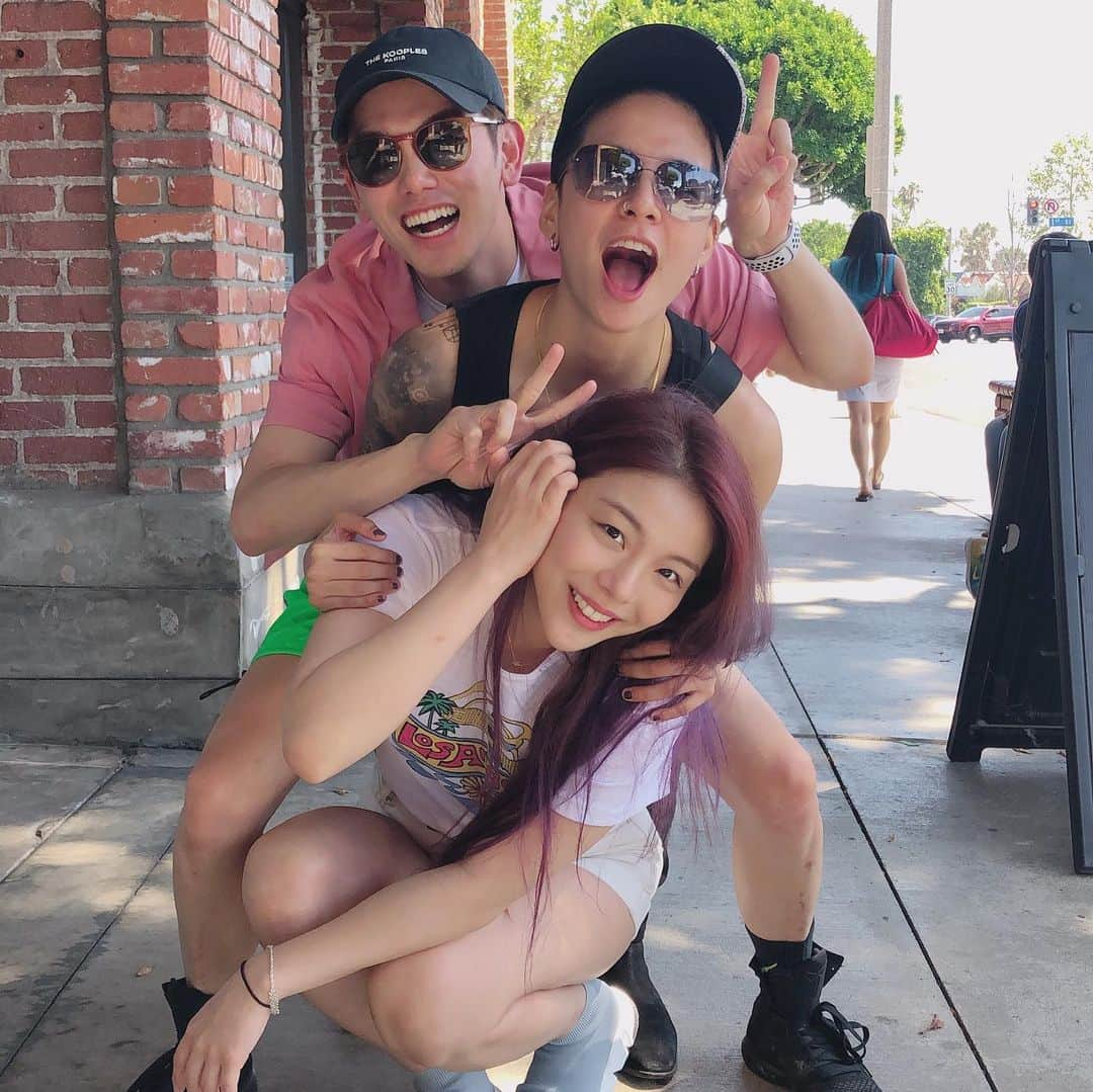 アンバー さんのインスタグラム写真 - (アンバー Instagram)「Still stacking 5 years later 💜 “When we were all in our 20s” - @aileeonline」8月9日 8時04分 - amberliu