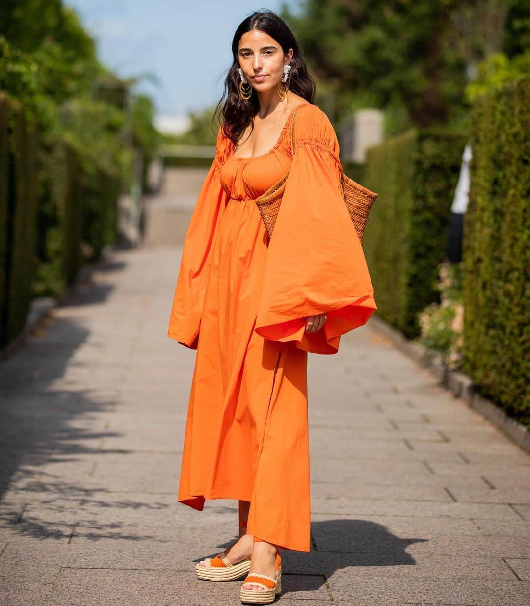 ELLE UKさんのインスタグラム写真 - (ELLE UKInstagram)「Need summer outfit inspo? Copenhagen Fashion Week's street style stars are here to help ✨ LINK IN BIO」8月8日 23時26分 - elleuk